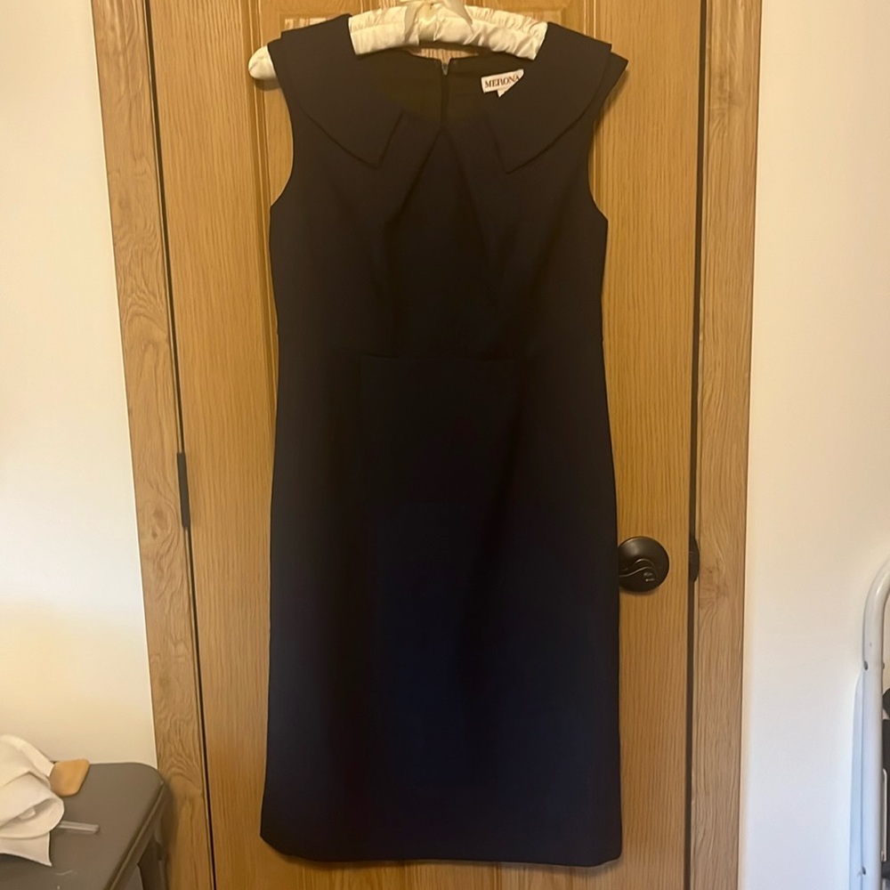 Merona size 6 sleeveless blue wool like material with Peter Pan collar